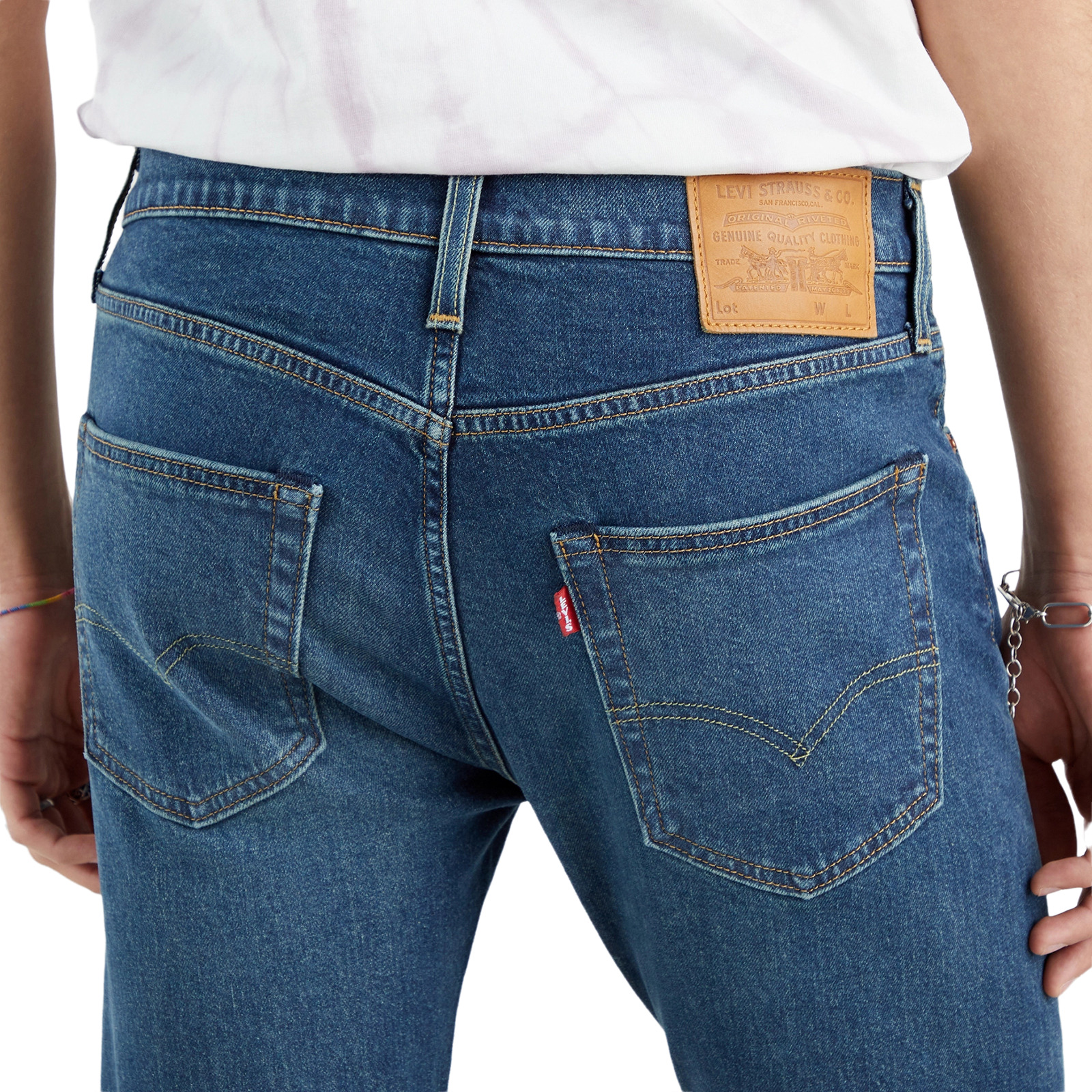 Джинсы Levis Men 512 Slim Taper Fit Jeans (28833-0936) купить за 16 900  руб. в интернет-магазине JNS